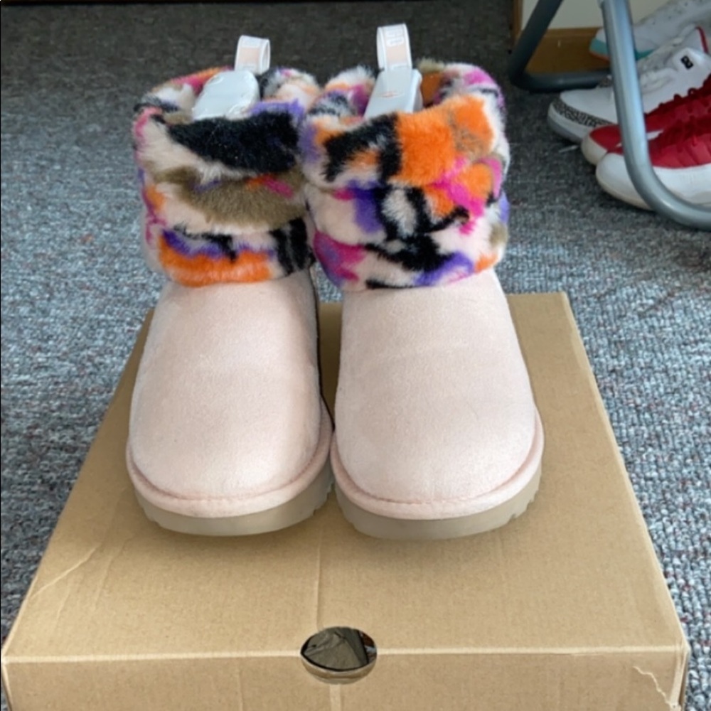 Women fluff ugg boot